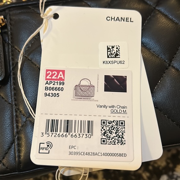 Chanel Vanity Clutch with Chain Shoulder Bag - Picture 13 of 16